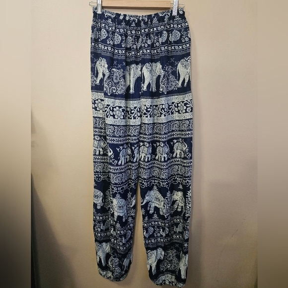 Unbranded Women's Size XL Harem Pants Elephant Tribal Print Lightweight - Picture 2 of 3